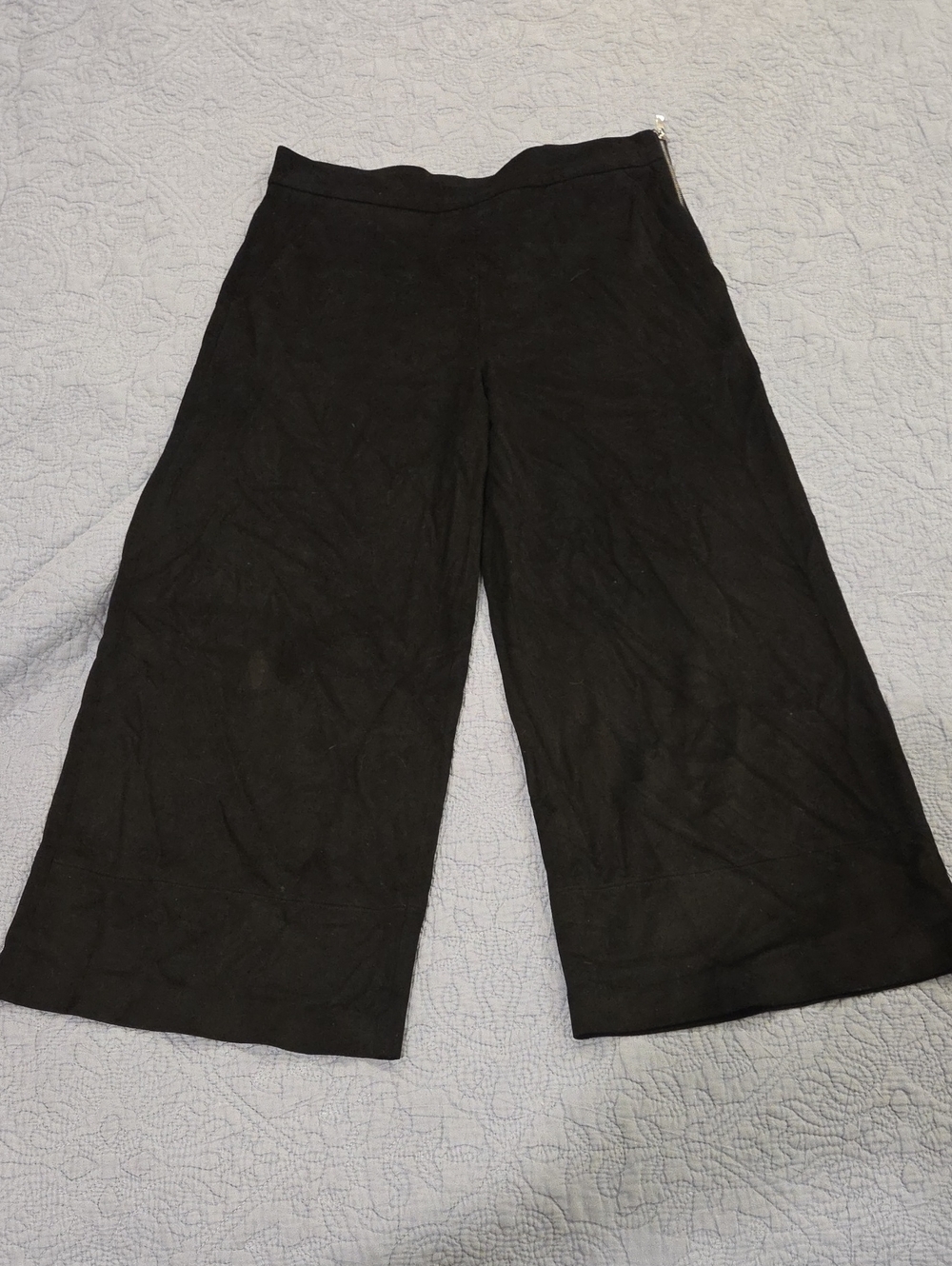Zara Black Wide Leg "Suede Feeling" Cropped Pants Size M!